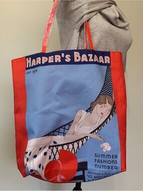 ESTEE LAUDER X Harper’s Bazaar Summer Fashions Number tote NWOT